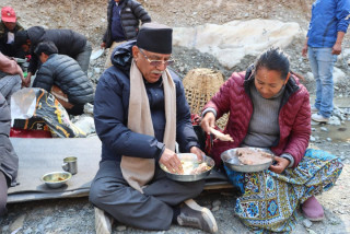 रुकुमबाट चीनको सीमासम्म पक्की सडक बनाउने सपना छः प्रचण्ड